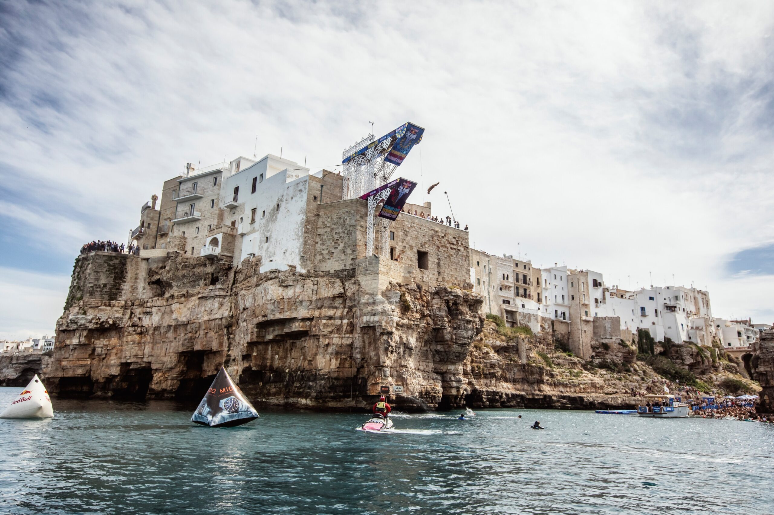 La Red Bull Cliff Diving World Series tuffi a Polignano a Mare